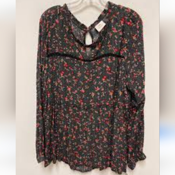 Top - Picture 2 of 3